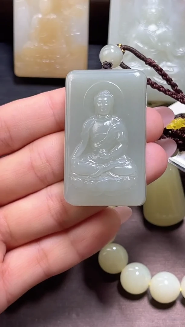 吊坠(不含链)未镶嵌和田玉且末青白 阿咪9004187