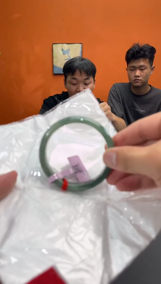 未镶嵌手镯翡翠翡翠手镯