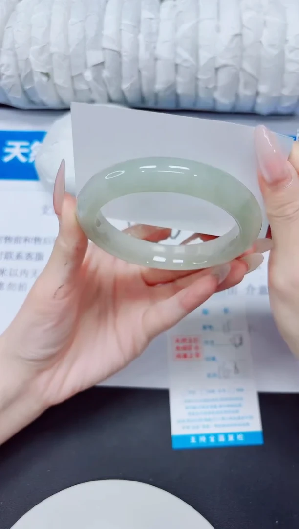 未镶嵌手镯石英质玉11/58