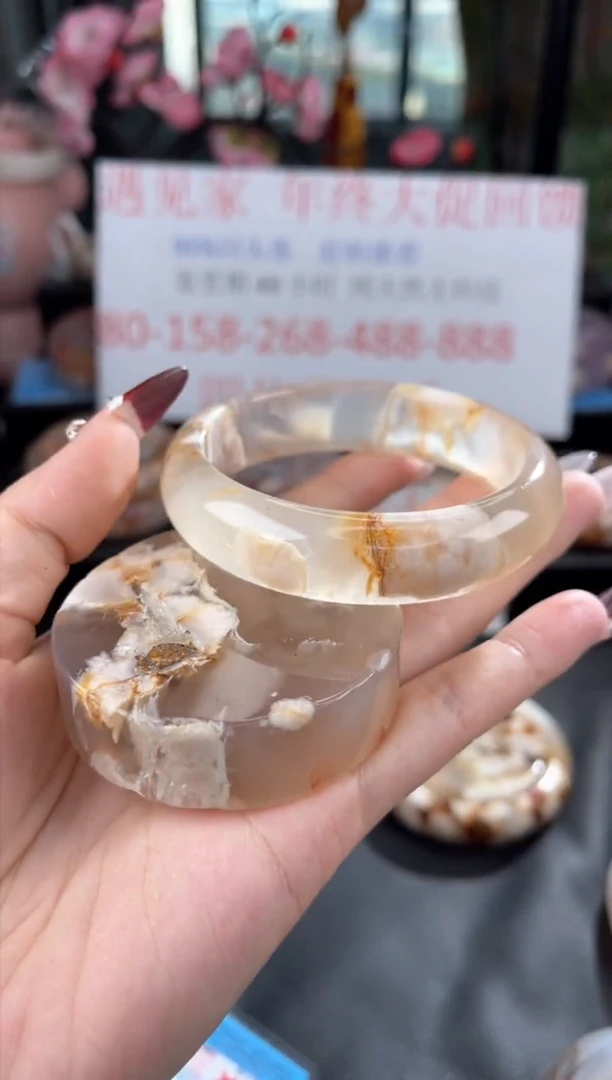 【闪购商品】石英质玉手镯未镶嵌59