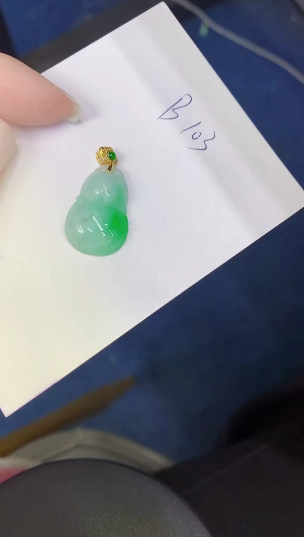 颈饰未镶嵌翡翠缅甸天然翡翠A货