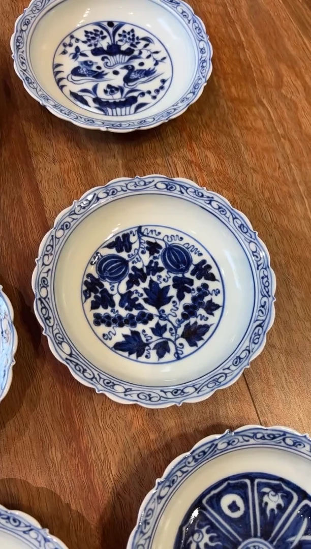 闪购青花西瓜壶承