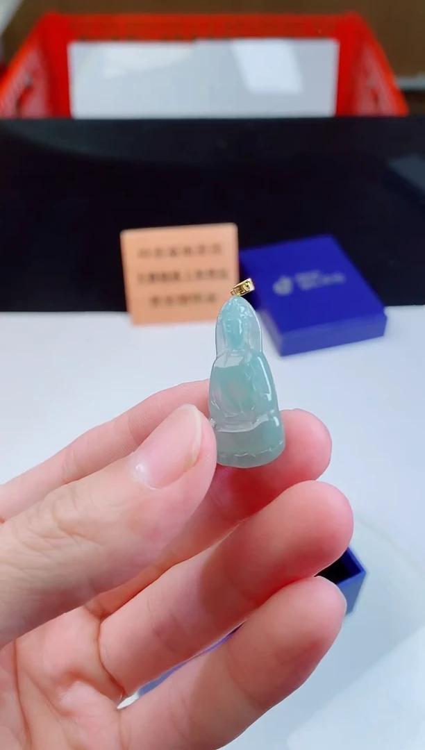 颈饰未镶嵌翡翠   ·