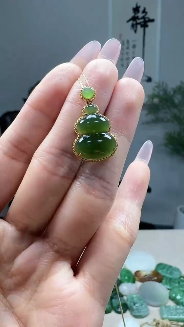 吊坠(不含链)18K金镶嵌和田玉1