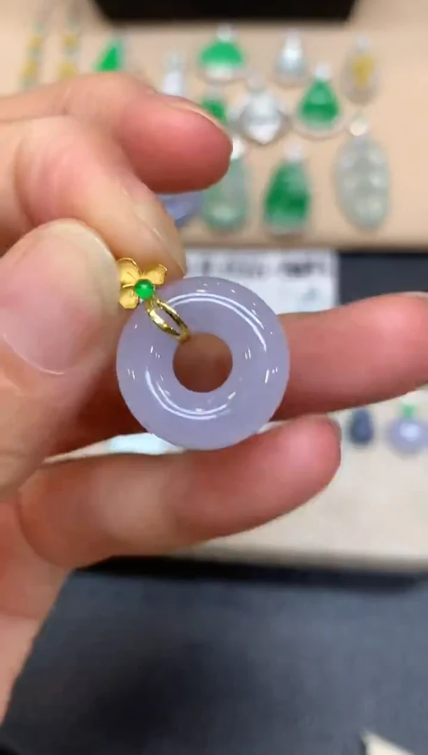 颈饰18K金镶嵌翡翠甜甜圈【无服务费