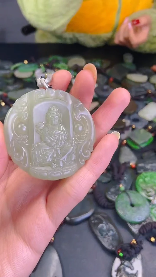 颈饰未镶嵌和田玉1