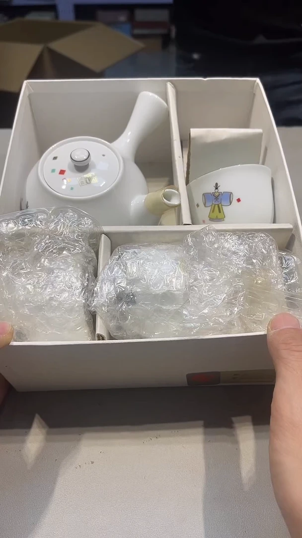 手工艺品琉璃L****a 城城工艺品店