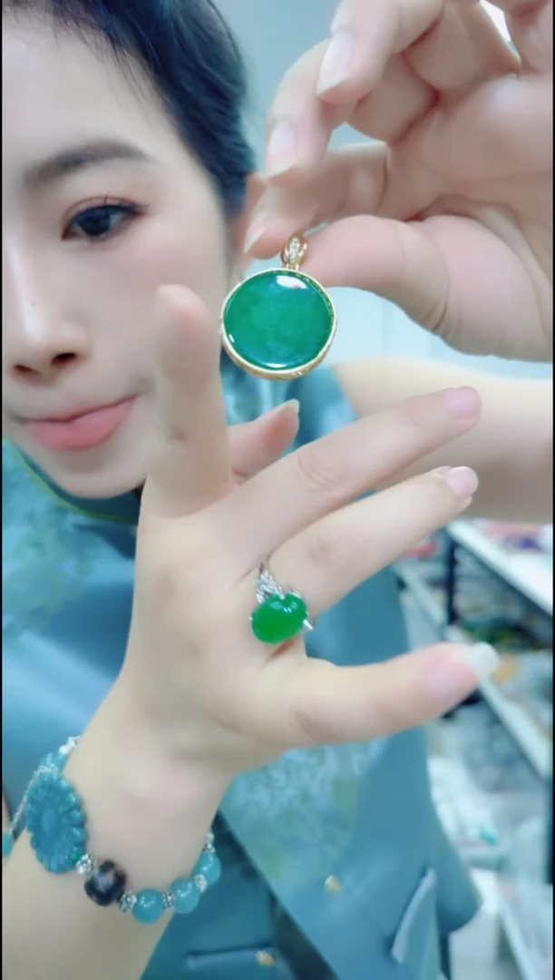 石英质玉合金颈饰2807绿圆牌