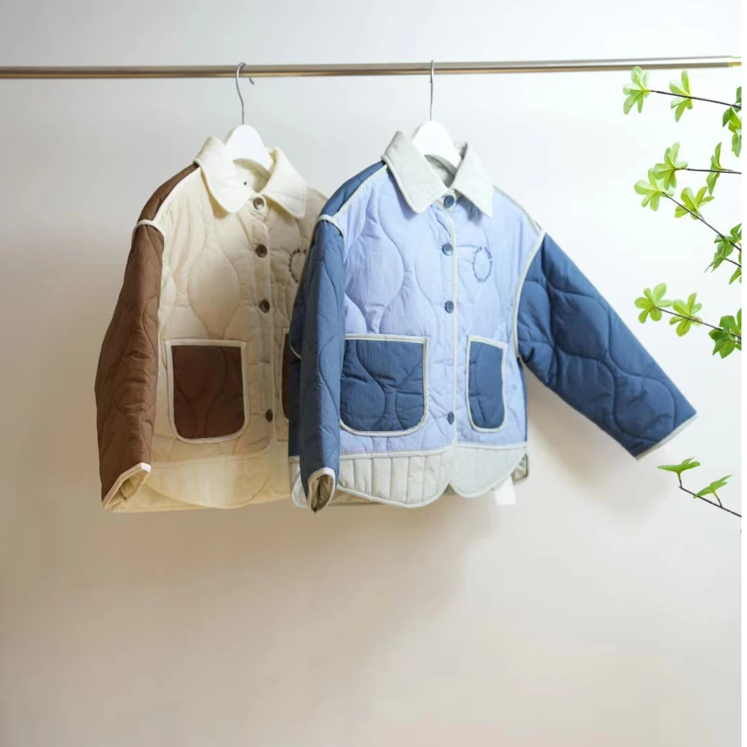 0780-J一款两色字母刺绣儿童拼色翻领棉服外套