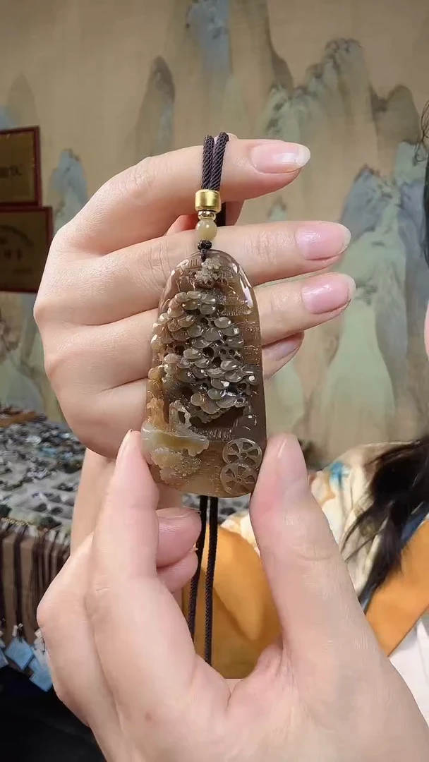 颈饰未镶嵌和田玉.