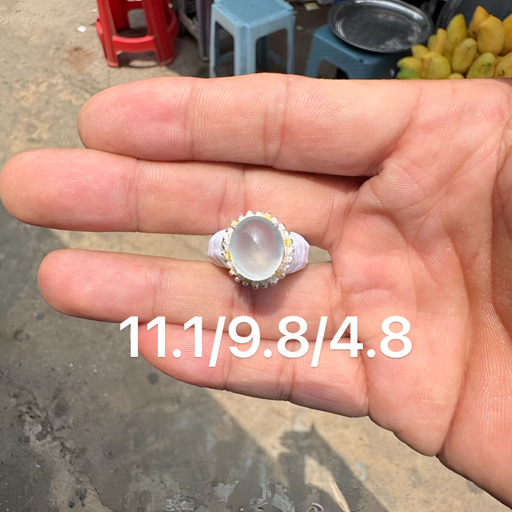 0603(小哪吒在源头)冰种翡翠飘花戒面饱满肉细杠味荧光足M60