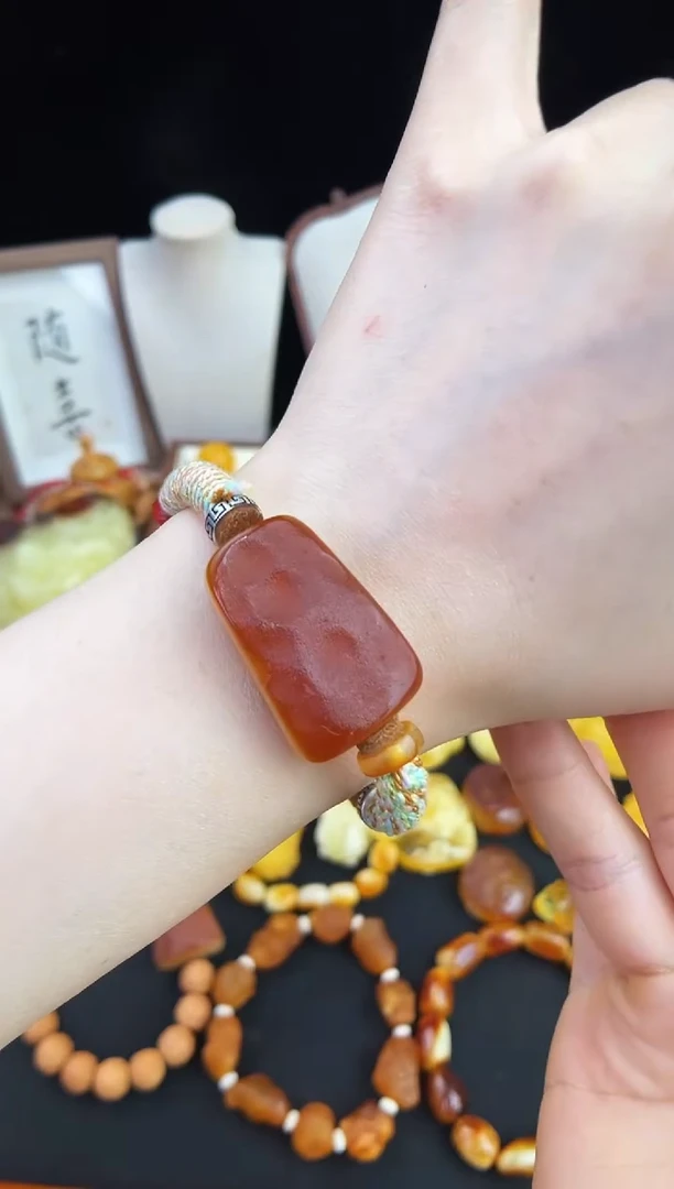 琥珀未镶嵌珠宝奇石柒月