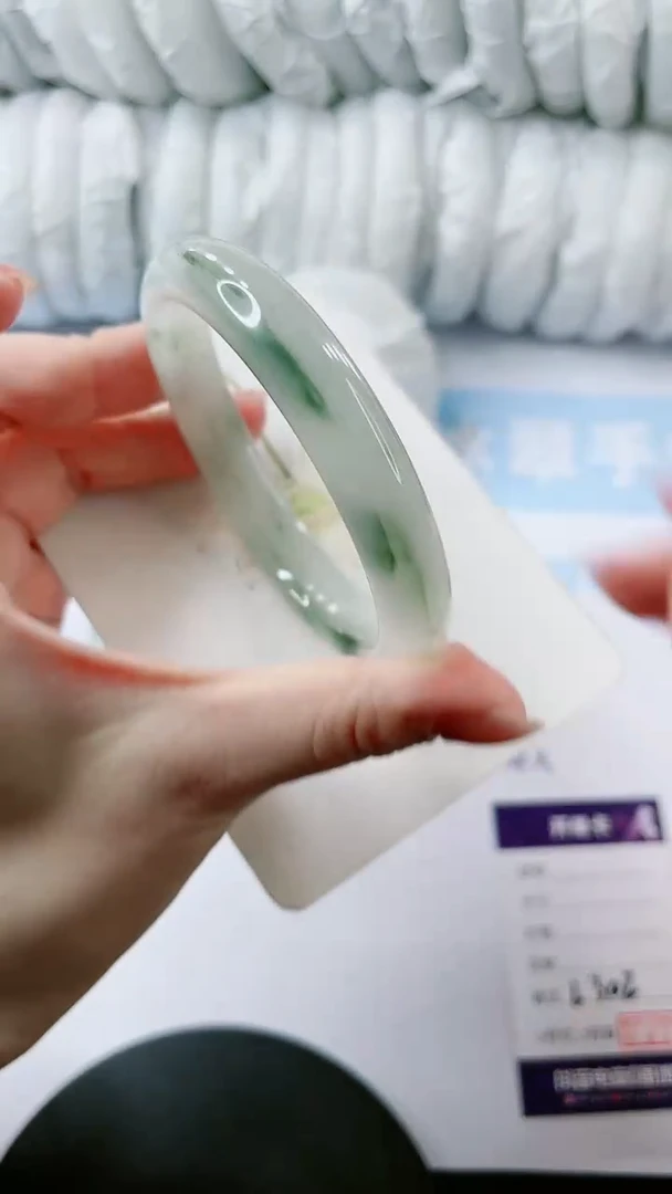 【闪购商品】石英质玉手镯未镶嵌多样性发货L302-62