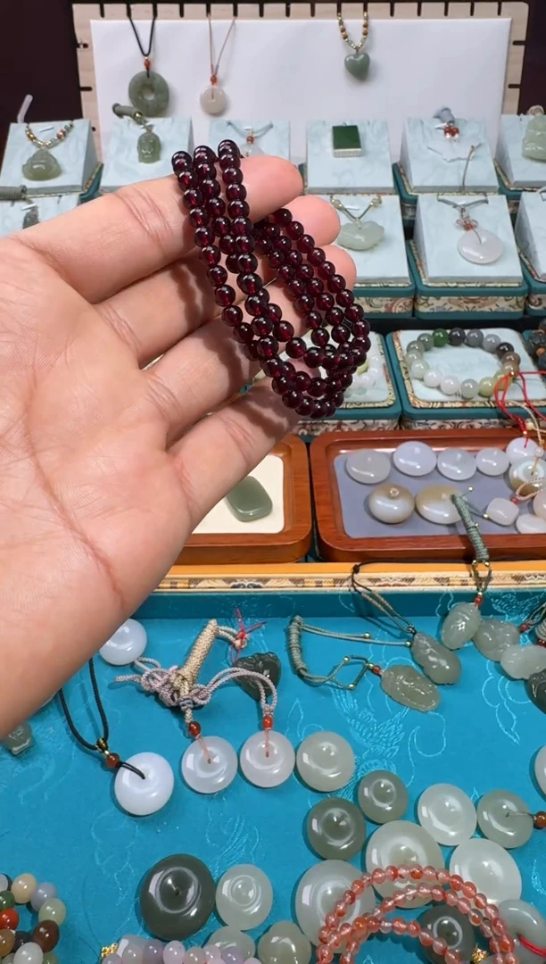 【闪购商品】石榴石手链未镶嵌多圈手串