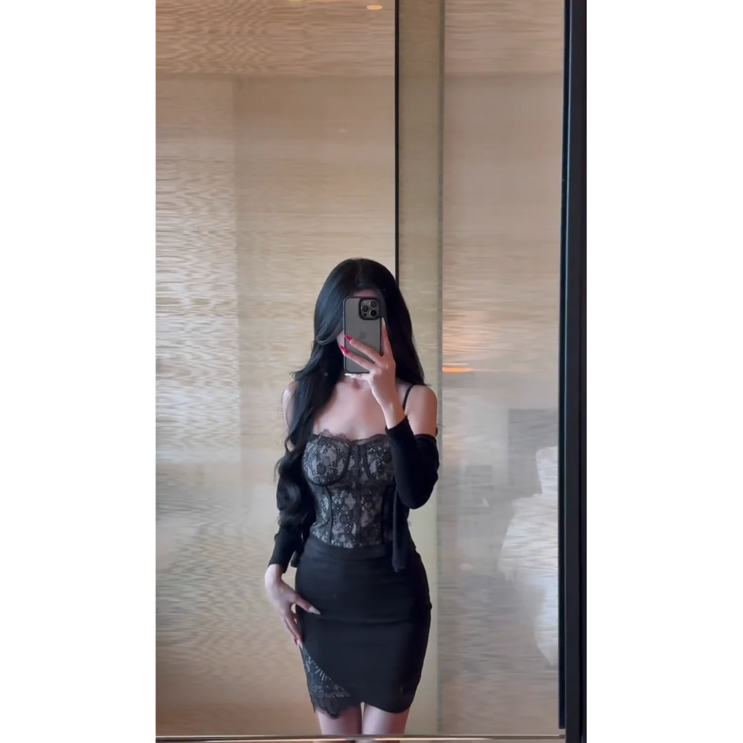 纯欲韩女性感吊带抹胸搭配黑色开衫遮显瘦半身裙早秋新款三件套装