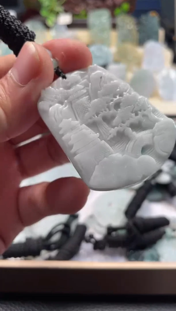 颈饰未镶嵌翡翠12/20/016