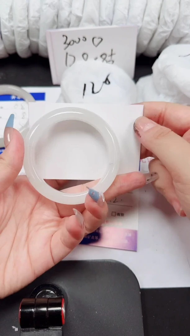 石英岩玉手镯未镶嵌59-55/56