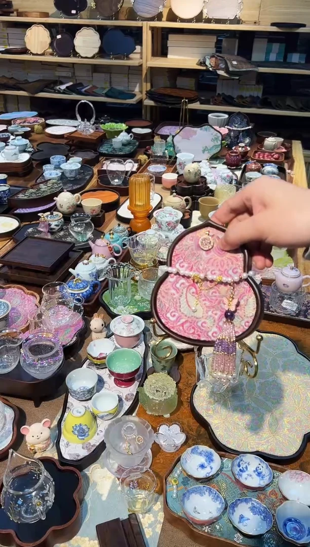 【闪购商品】黑檀葫芦 +垫子+架子+链子