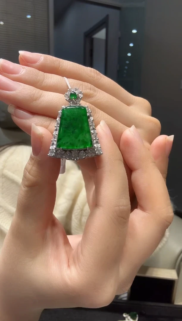 【闪购商品】翡翠吊坠(不含链)银S925镶嵌翡翠无事牌