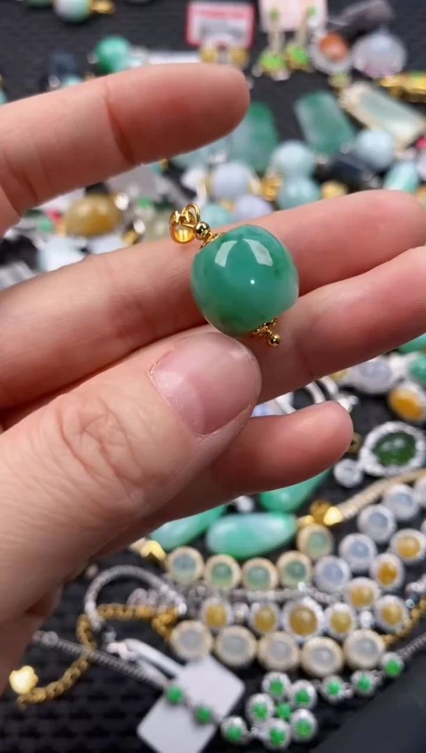 银S925镶嵌戒指翡翠666              6