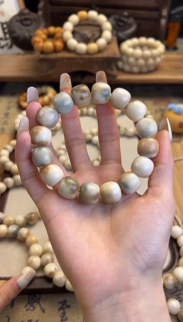 【闪购商品】菩提根/象牙果手串卡14桶珠手串071