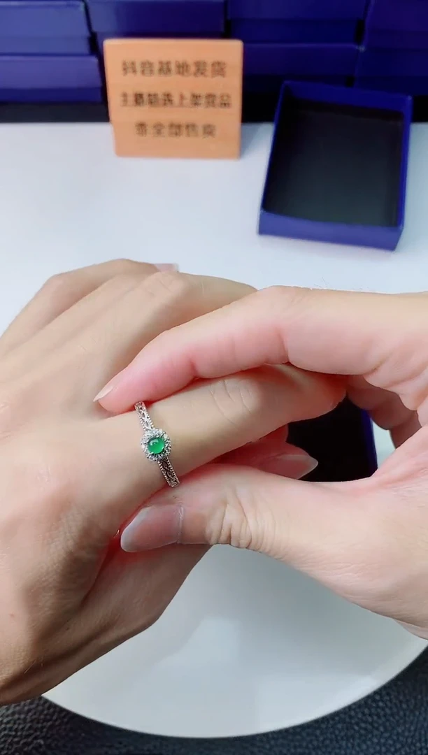 翡翠未镶嵌颈饰11111111