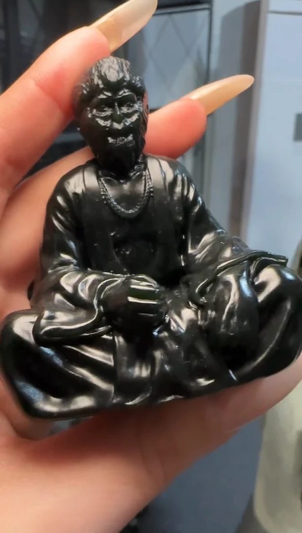 颈饰未镶嵌和田玉青玉悟空摆件