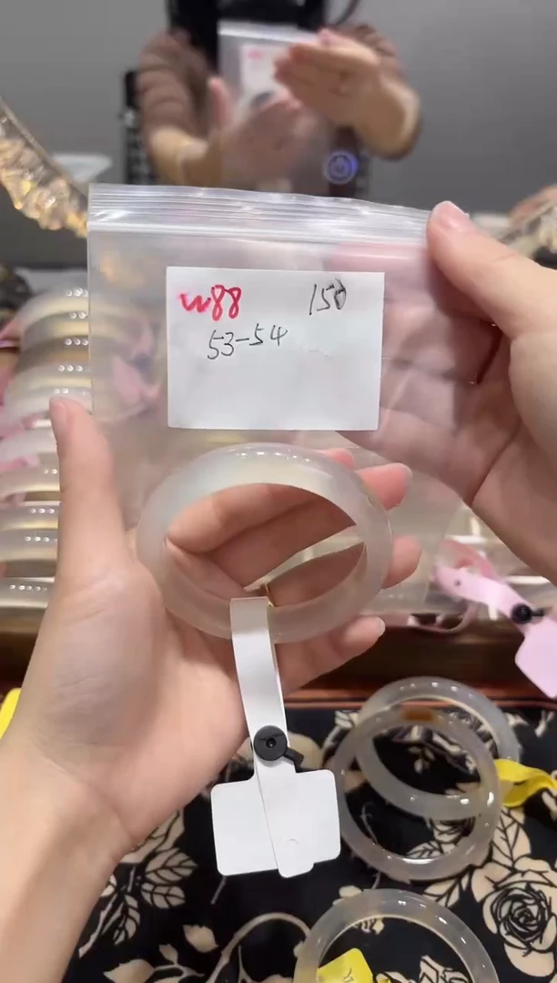 手镯玛瑙/玉髓未镶嵌倩*?W88