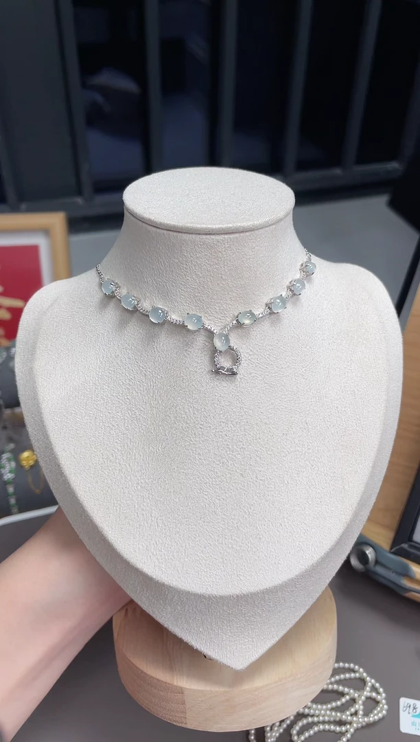 翡翠银S925镶嵌颈饰A****a1111111