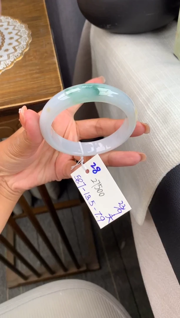 未镶嵌手镯翡翠手镯