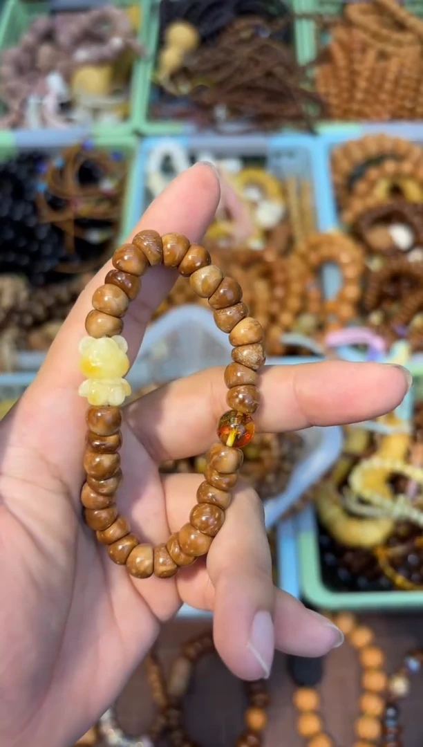 手串白玉菩提爱心小熊