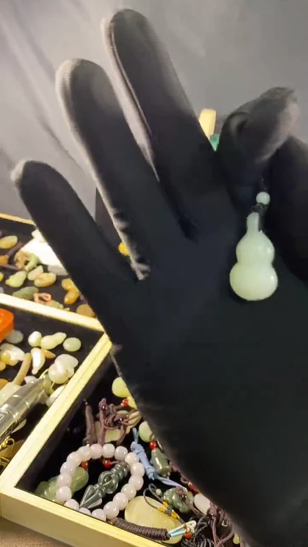 吊坠(赠链)未镶嵌和田玉36