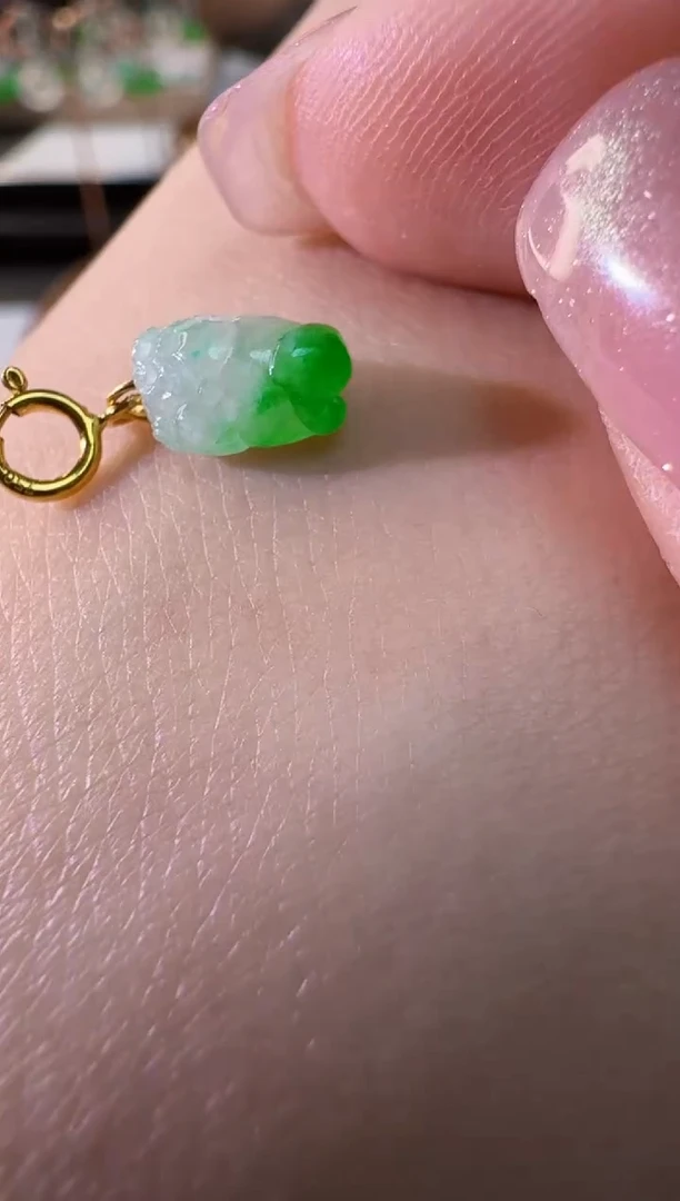 【闪购商品】翡翠颈饰18K金镶嵌缅甸翡翠A货挂件