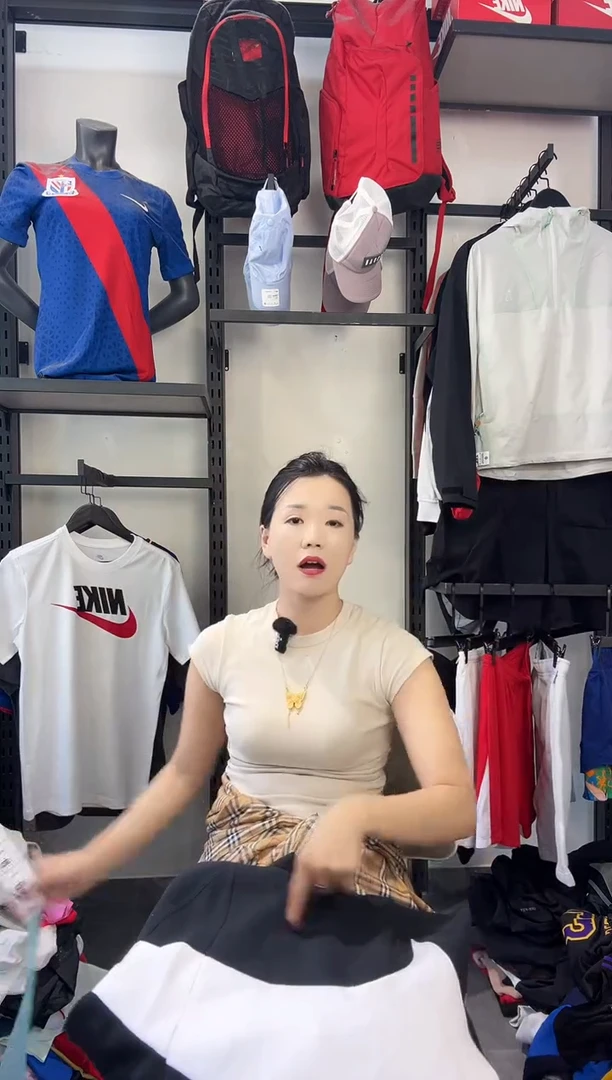 124 ·编码 耐克卫衣服饰过款为准 尺码·2XL