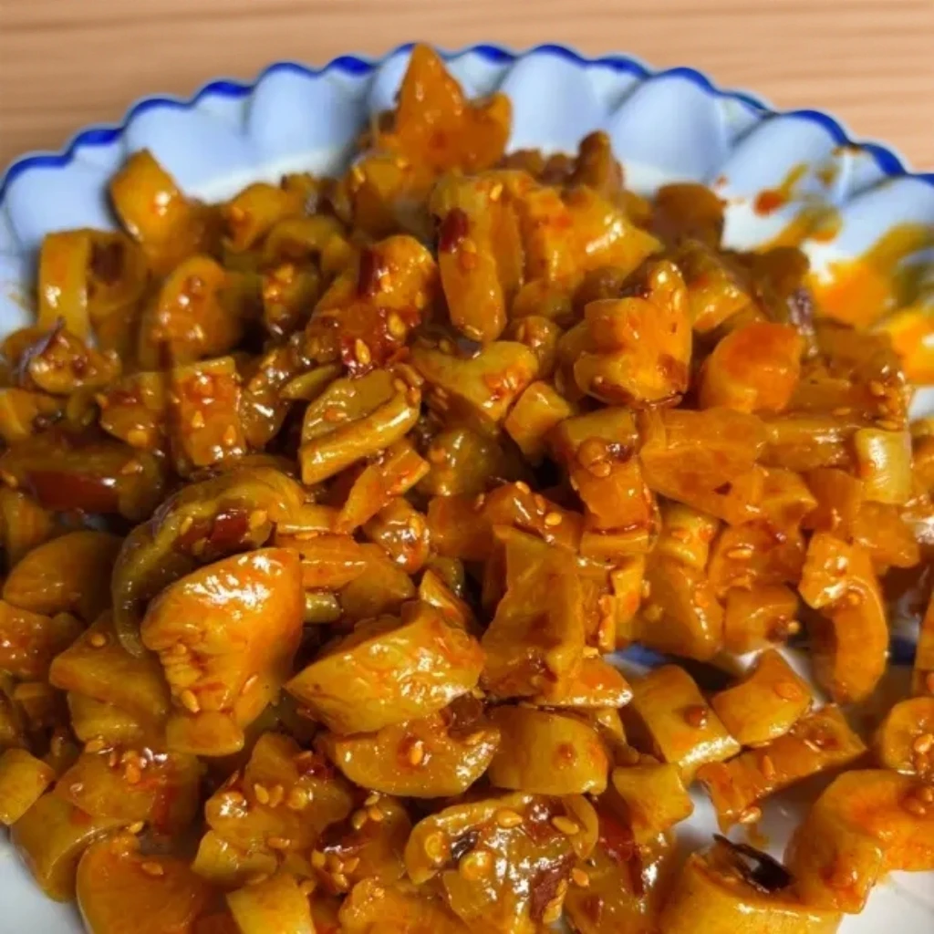 麻辣爽口嘎嘣脆萝卜干开胃下饭咸菜酱腌菜