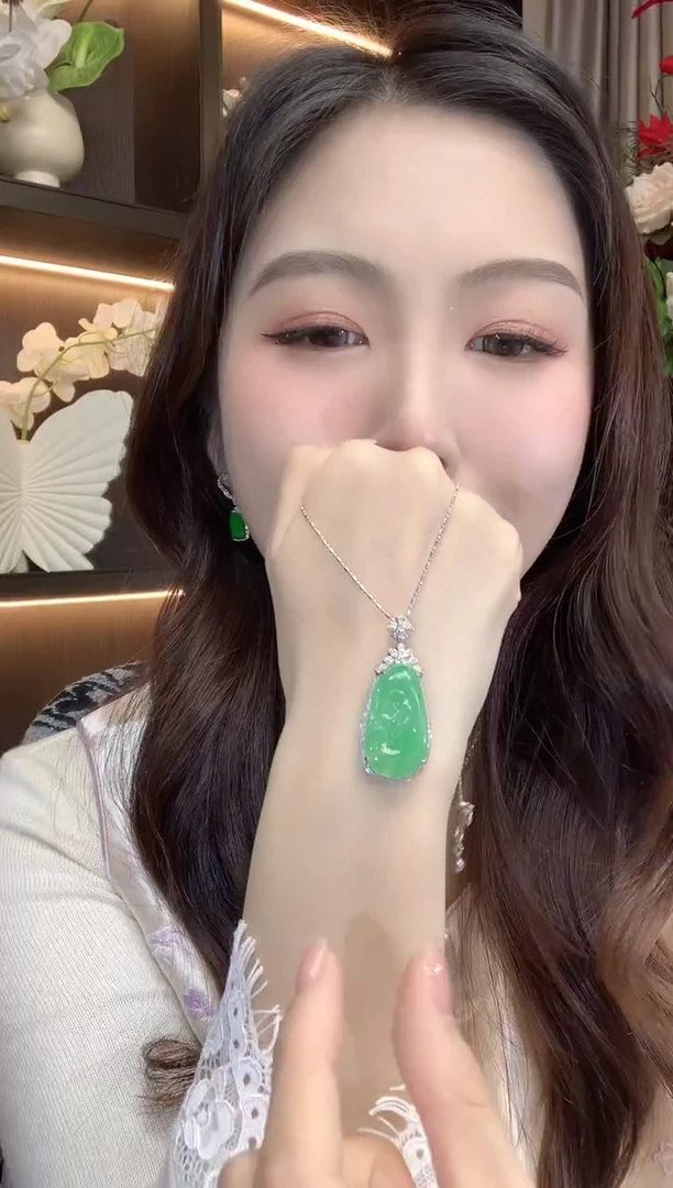 吊坠(不含链)18K金镶嵌翡翠A37翡翠