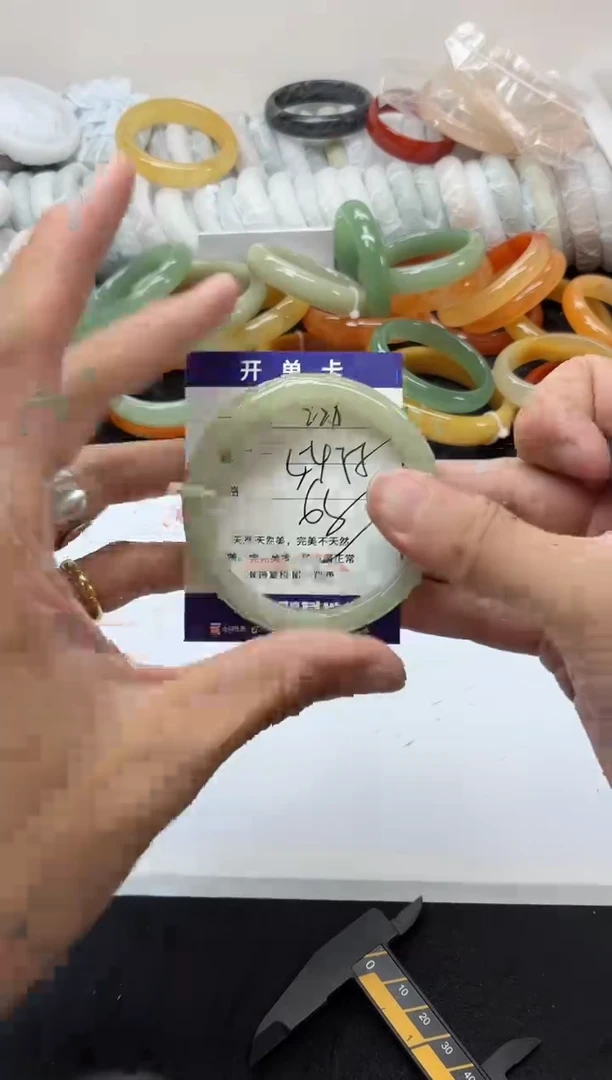未镶嵌手镯石英质玉226+