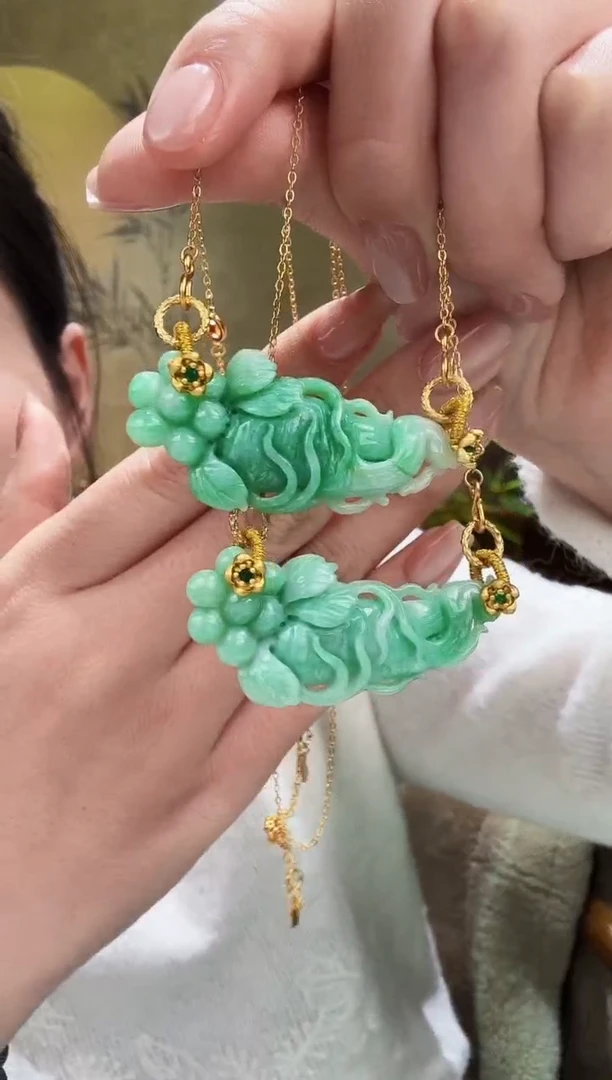 颈饰未镶嵌翡翠多样发其一个