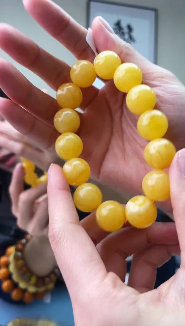 琥珀未镶嵌珠宝奇石T0假一罚十，多样性发一件