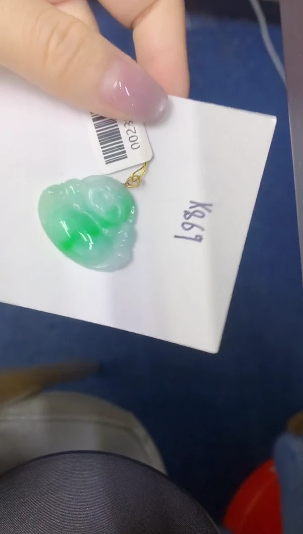 颈饰18K金镶嵌翡翠缅甸天然翡翠A货