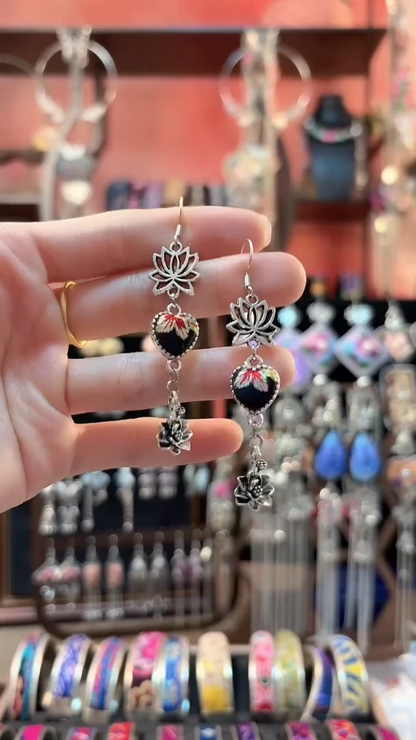 织绣 云织谣民族风精美饰品   246