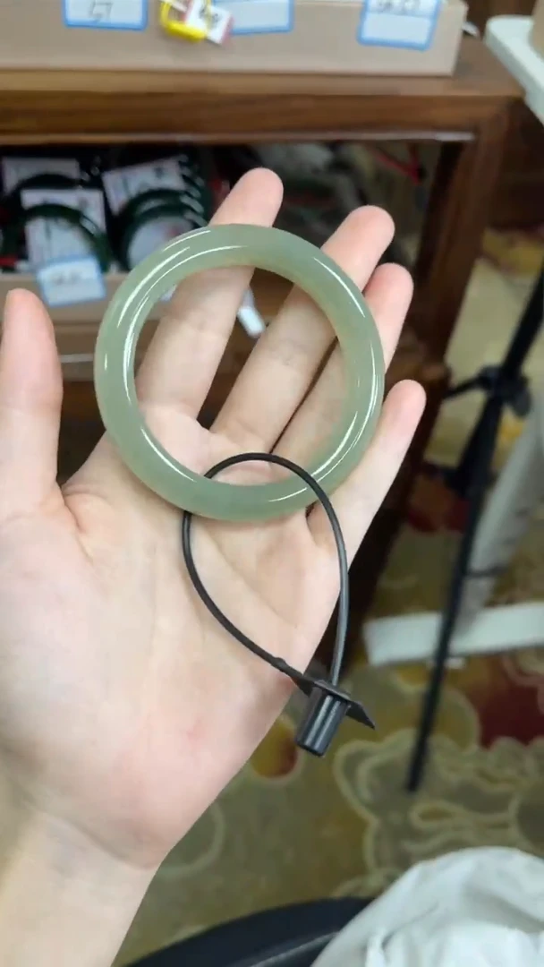 未镶嵌手镯和田玉52