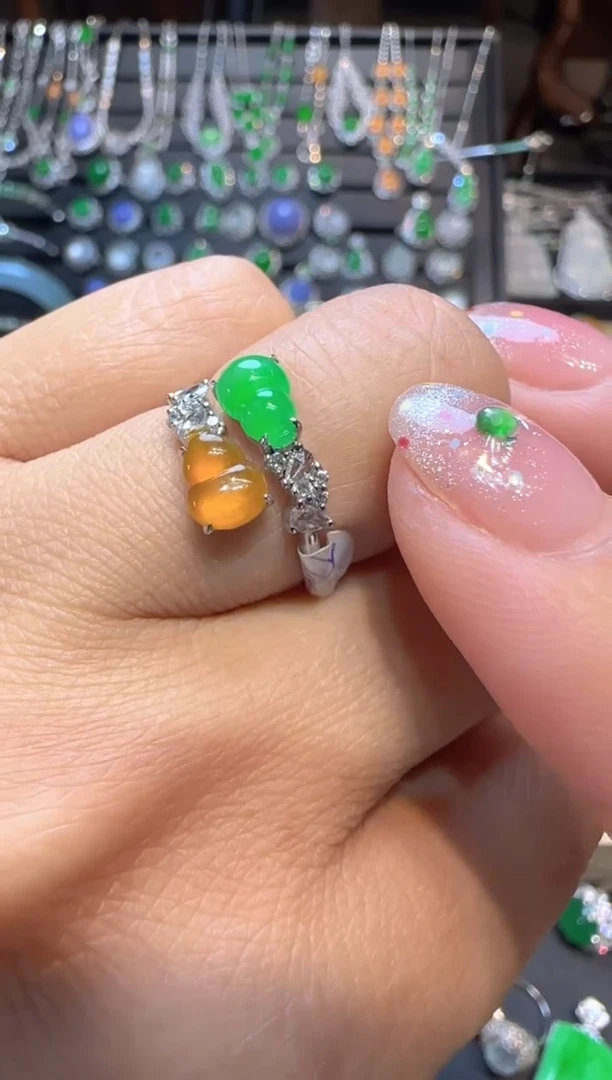 【闪购商品】翡翠戒指18K金镶嵌葫芦