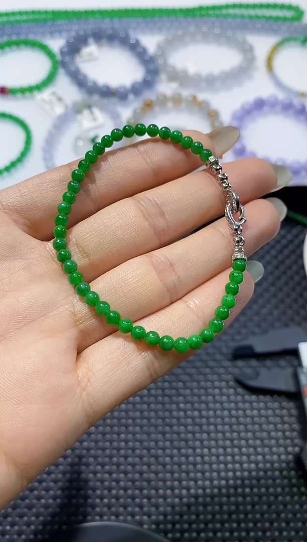 散珠翡翠菩*心卡3.7小米手串