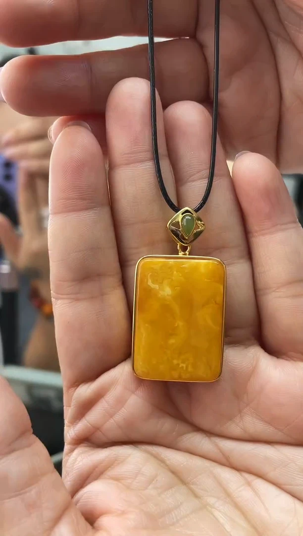 【闪购商品】未镶嵌琥珀珠宝奇石吊坠