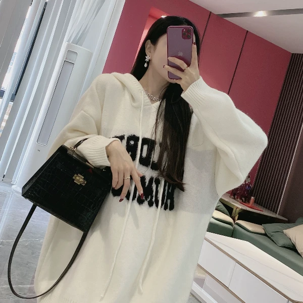 Q【橦颜推荐】大字母连帽宽松韩版毛衣3669