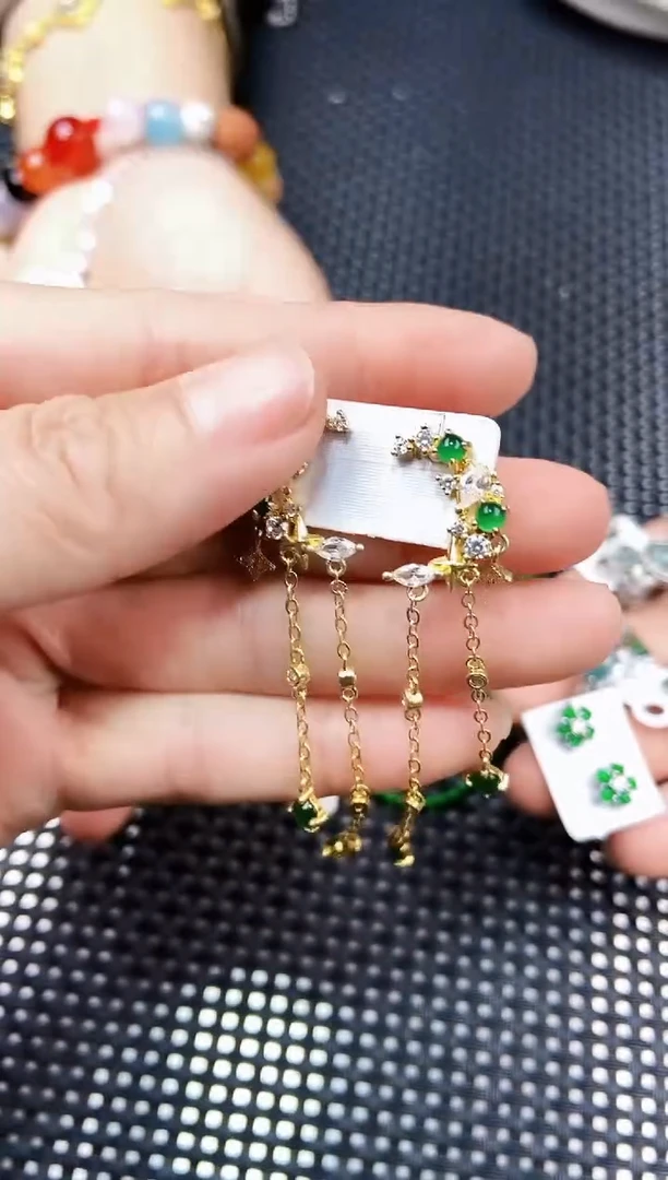 【闪购商品】翡翠耳饰未镶嵌11111111111