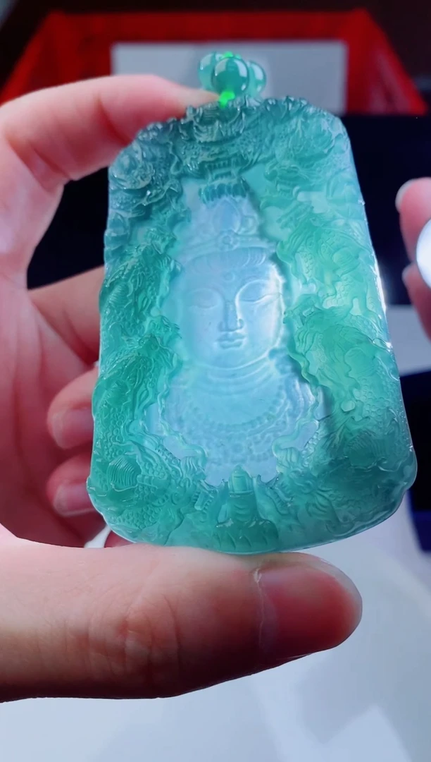 颈饰未镶嵌翡翠     ·
