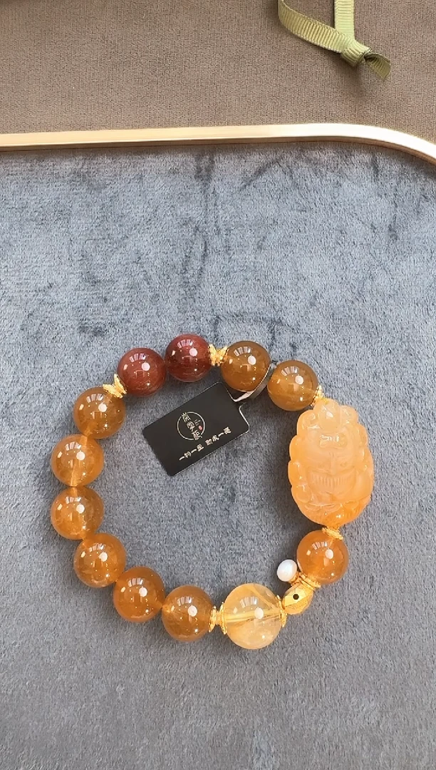 水晶珠宝半成品未镶嵌E2347 黄兔毛 精雕狐狐彩兔毛手串