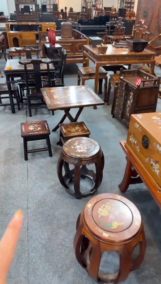 木木头款紫檀镶嵌鱼小地桌
